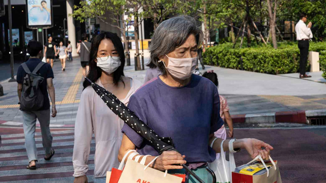 Nhiều nước châu Á đối mặt dịch Covid bùng trở lại, Thái Lan nặng nhất
